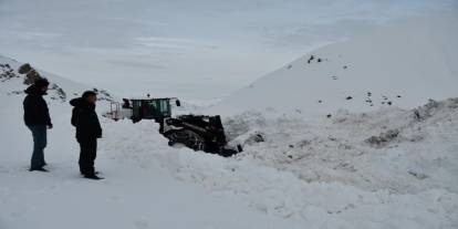 Beytüşşebap'ta kar kalınlığı yer yer 3 metreyi buldu