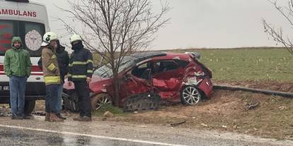 Mardin'de tır ile otomobil çarpıştı: 1 ölü, 4 yaralı