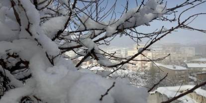 Hakkari’de 144 yerleşim yerinin yolu ulaşıma kapandı
