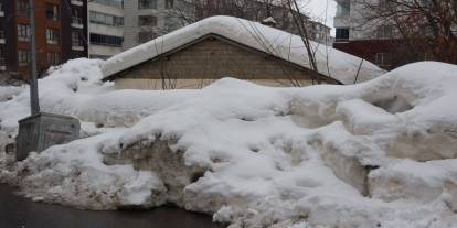 Bitlis'te kar yığınları kardan kaleye dönüştü