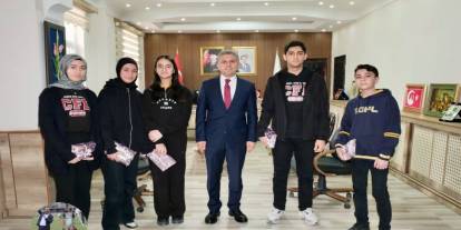 Şırnak’ta Eğitim Gururu: Öğrenciler Türkiye Derecesiyle Büyük Finale Yükseldi