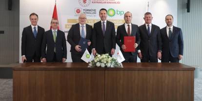 Bakan Bayraktar: "Başta Kerkük sahaları olmak üzere Irak'ta iş birliğine bakıyoruz"