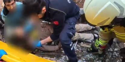 İnşaatta başına demir saplanan işçi ağır yaralandı
