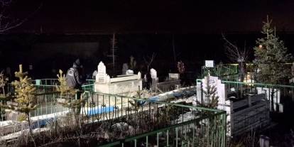 Mezarlıkta çöp poşeti içinde cenin bulundu