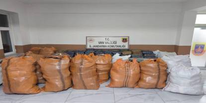 Piyasa Değeri Dudak Uçuklattı! Başkale'de Büyük Kaçakçılık Operasyonu