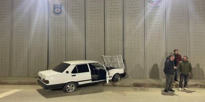 Beton Duvara Çarparak Durabildi! "Mucize Eseri Yaralanan Olmadı"