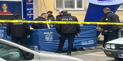 Cadde Ortasında Acı Bulgu! 4. Kattan Düştüğü Tahmin Edilen Şahıs Hayatını Kaybetti