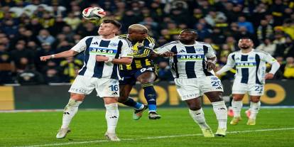 Fenerbahçe kendi evinde 1 puana razı oldu, Kasımpaşa uzatmalarda 1 puanı kaptı