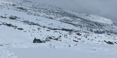 Batman’da Kar Yolları Kapattı: 115 Yerleşim Yerine Ulaşım Kesildi!