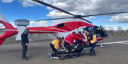Bingöl'de helikopter ambulans diyaliz hastası havalandı