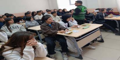 Şırnak’ta Yeşilay’dan Gençlere Bağımlılık Kalkanı! İbn-i Sina Lisesi’nde Eğitim