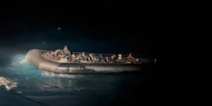 Seferihisar Açıklarında Sahil Güvenlik Operasyonu: 35 Düzensiz Göçmen Yakalandı