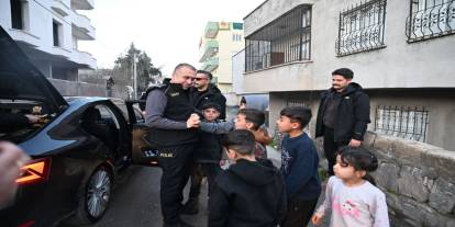 "Volkan Amca Yanımıza Gel!" Şırnak'ta Polisle Çocukların Gönül Buluşması