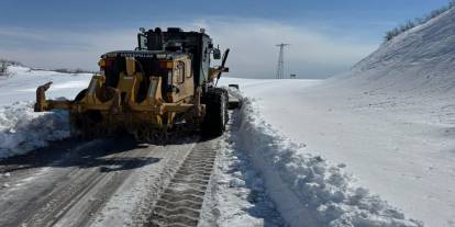 Siirt’te Kar Esaretinde Hayat Kurtaran Müdahale: Hamile Kadın Hastaneye Yetiştirildi