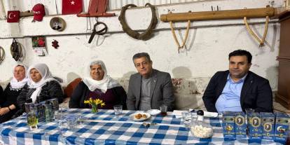 Başkan Yarka ve Eşi Gündoğdu Mahallesi’nde Vatandaşlarla İftar Açtı