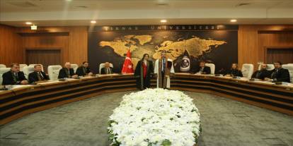 Süreyya Ece’ye Profesörlük Cübbesi Giydirildi