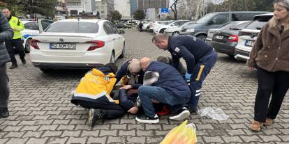 Manevra Yaparken Göremedi! Ünye’de Otomobilin Çarptığı Kadın Yaralandı