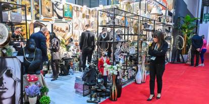 İzmir Mobilyası Dünya Pazarında Görücüye Çıktı: İZFURNEX 2026 Kapılarını Açtı