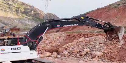 Kasrik Beldesi’nde Selin İzleri Siliniyor