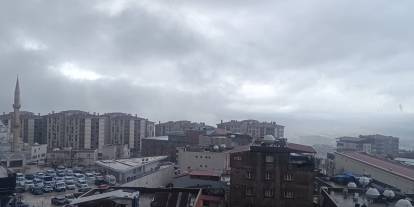 Şırnak Genelinde Yağış Sele Döndü, Dolu Üretimi Etkiledi