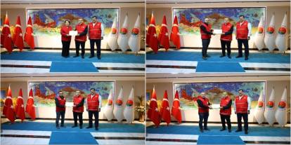 Şırnak Valisi Ekici’den Kızılay’a Başarı Belgesi