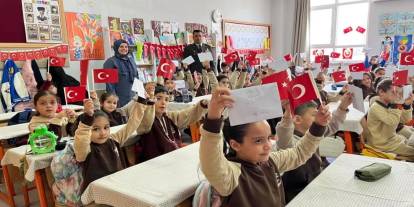 Adıyaman'da öğrencilerden Mehmetçiğe anlamlı mektup