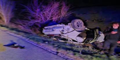 Elazığ’da otomobil takla attı: 2 yaralı