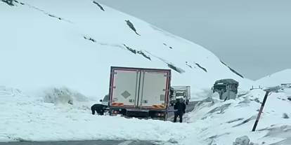 Şırnak’ta Çığ Düştü, Ekipler Zamana Karşı Yarıştı