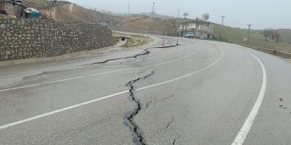 Şırnak’ta Yağışların Etkisi: Yol Çökmesi Doğanın Gücünü Gözler Önüne Serdi