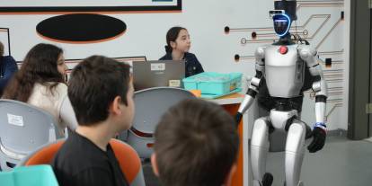 Türkiye’nin ‘Kimlikli’ İlk Robotu CANİKMAN Mesaiye Başladı!