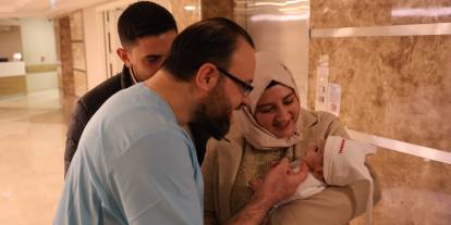 Yeni doğan bebek 79 günde 4 ağır ameliyat geçirerek hayata tutundu