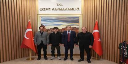 Şırnaklı Gençten Kabe’de Anlamlı Çalışma: Memleketini Gururlandırdı