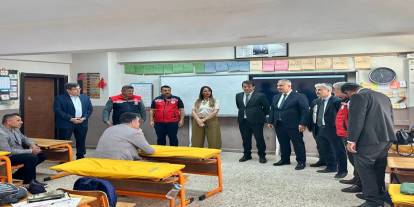 Biçerdöver operatörleri eğitiliyor