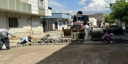 Silopi’de Yol Yapım ve Onarım Çalışmaları Sürüyor