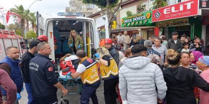 Kırmızı ışık ihlali yapan otomobil ortalığı savaş alanına çevirdi: 1'i ağır, 4 yaralı