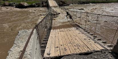 Şırnak’ta iki mahalleyi birbirine bağlayan köprü yıkılmak üzere