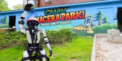 Türkiye’nin "Kimlikli" Robotu CANİKMAN Macera Parkında: Test Sürüşü Tam Not Aldı!