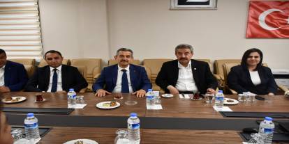 Vali Ekici ve Protokolden Habur Sınır Kapısı’na Ziyaret