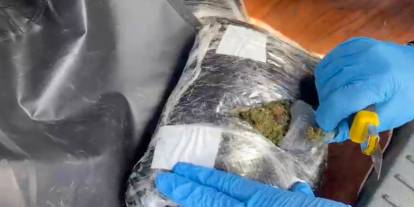 Takibe alınan araçta 24 kiloya yakın esrar ele geçirildi