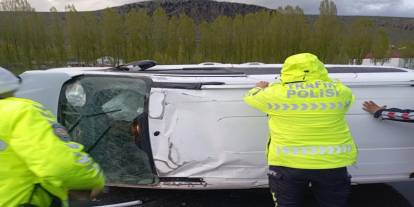 Van'da kontrolden çıkan otomobil takla attı: 1 yaralı