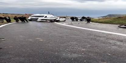 Diyarbakır'da otomobil ile motosiklet kafa kafaya çarpıştı: 1 yaralı