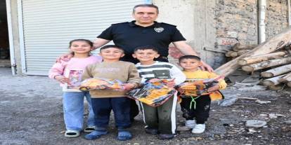 Emniyet Müdürü Sazak, Çocuklarla Gönül Köprüsü Kurdu