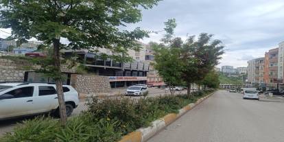 Şırnak'ta Bakımsız Kalan Orta Refüjler Tepki Topladı