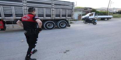 Kurban Pazarında Başlayan Öfke Çatışmaya Döndü: Mahalle Savaş Alanına Döndü, 1 Ölü