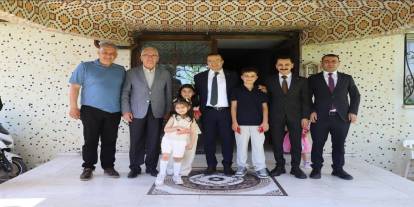 Cizre'de Protokol Üyelerinden Şehit Aileleri ve Gazilere Bayram Ziyareti