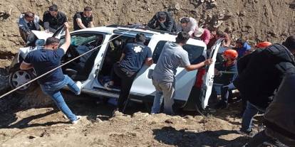 Muş’ta çaya düşen otomobildeki 1 kişi yaralandı
