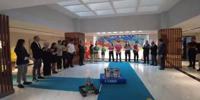 Şırnaklı robot takımlarından Vali Birol Ekici'ye ziyaret