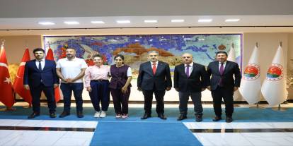 Şırnaklı Öğrenci Türkiye Birincisi Oldu: Vali Ekici Başarısını Kutladı