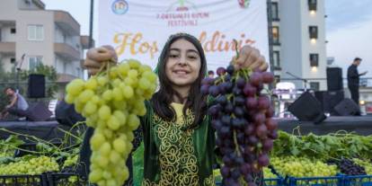 Mersin'de 7. Örtüaltı Üzüm Festivali coşkusu