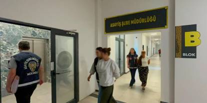 400 bin TL değerinde ziynet eşyası çalan 2 kadın kıskıvrak yakalandı